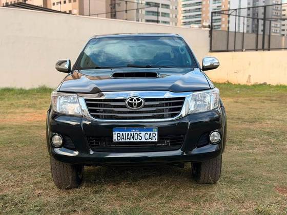 TOYOTA HILUX 2.5 4X4 CS CHASSI CABINE 16V TURBO DIESEL 2P MANUAL TOYOTA HILUX 2.5 4X4 CS CHASSI CABINE 16V TURBO DIESEL 2P MANUAL